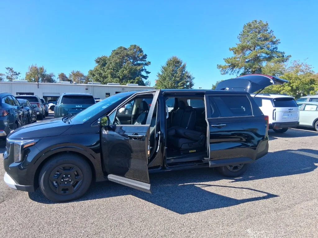 Certified Used 2026 Black Kia LXS image 22