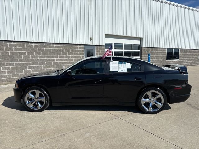 Used 2011 Black Dodge Rallye Plus image 9