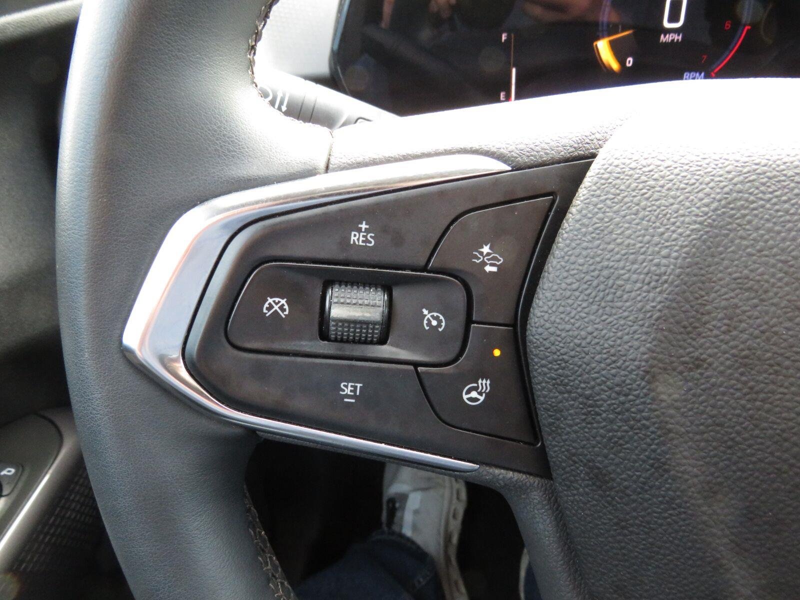 Used 2024 Cacti Green Chevrolet ACTIV image 31