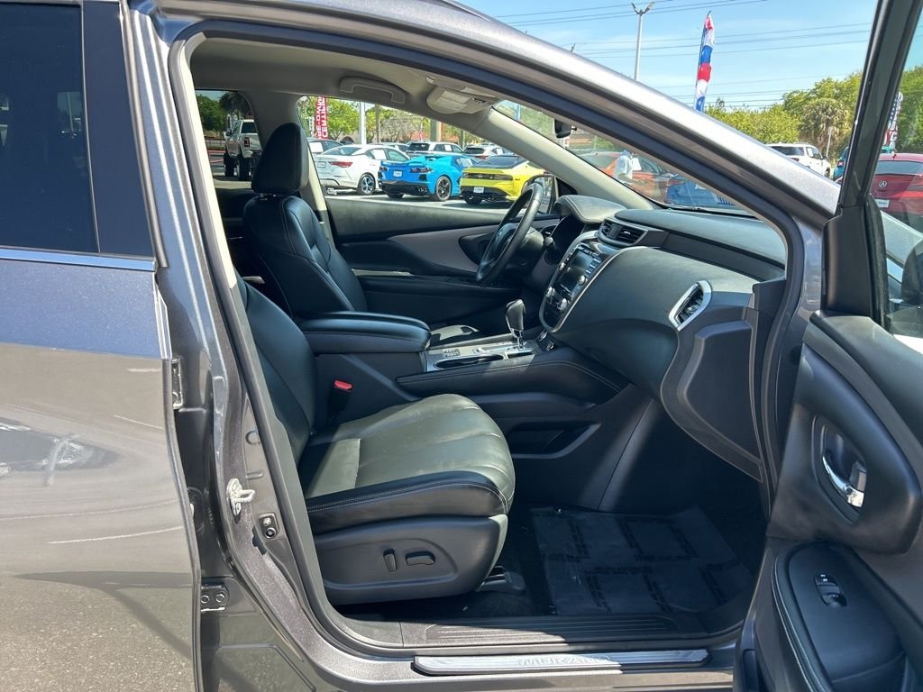 Used 2023 Gray Nissan SV image 39