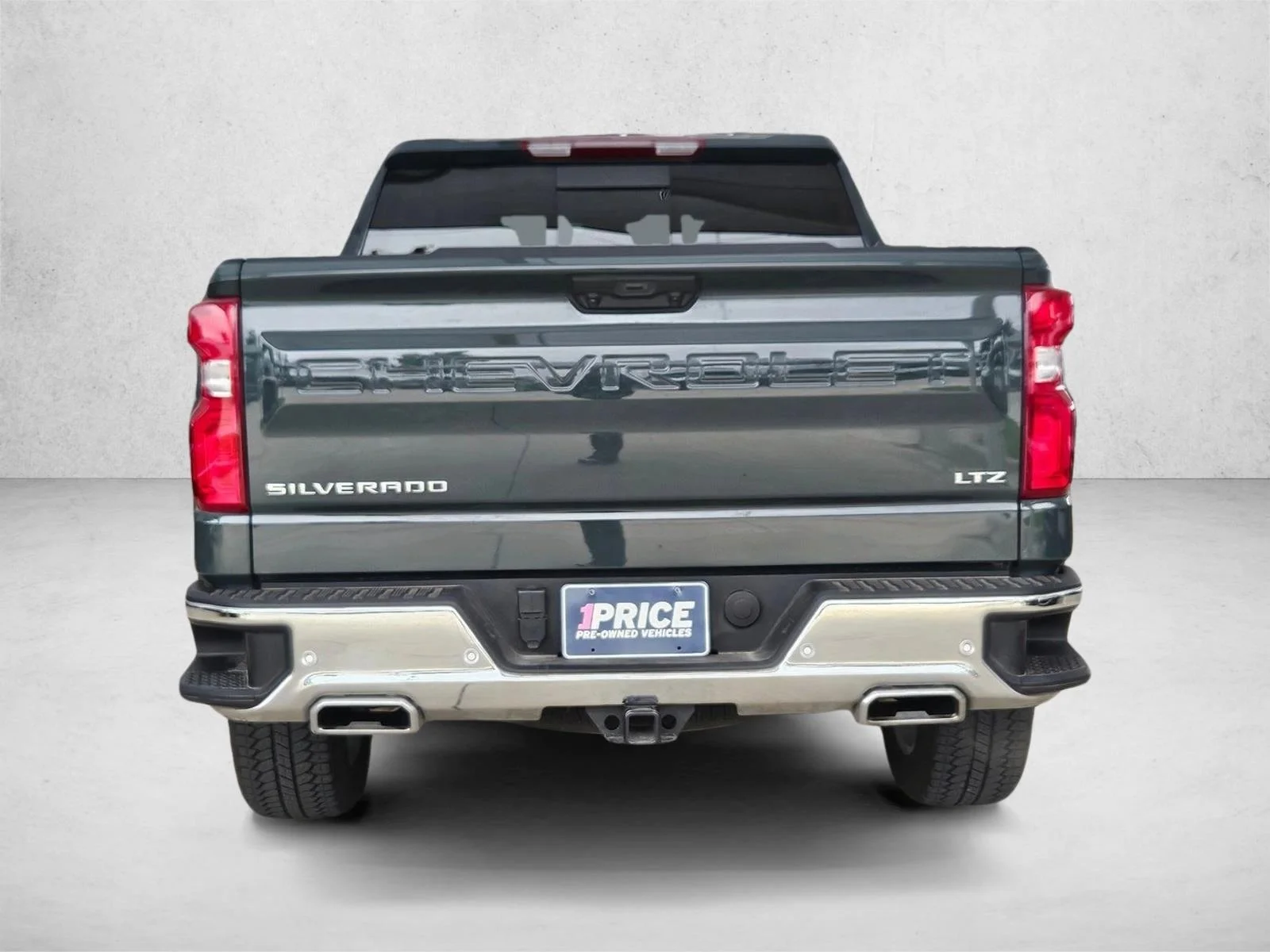 Used 2025 Cypress Gray Chevrolet LTZ image 6