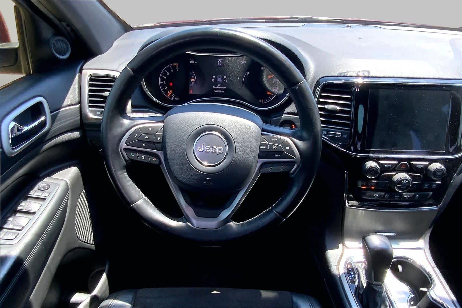 Used 2020 Velvet Red Pearlcoat Jeep Altitude image 6