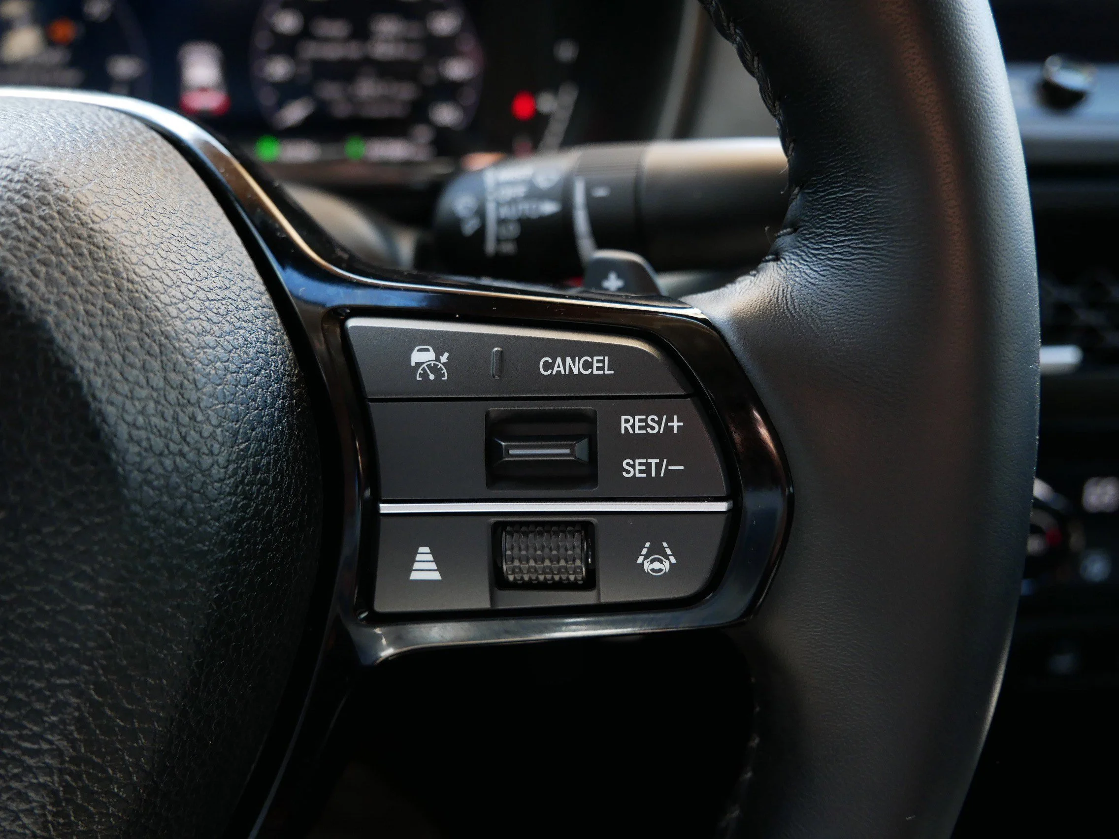 Used 2025 Platinum White Pearl Honda Touring image 29