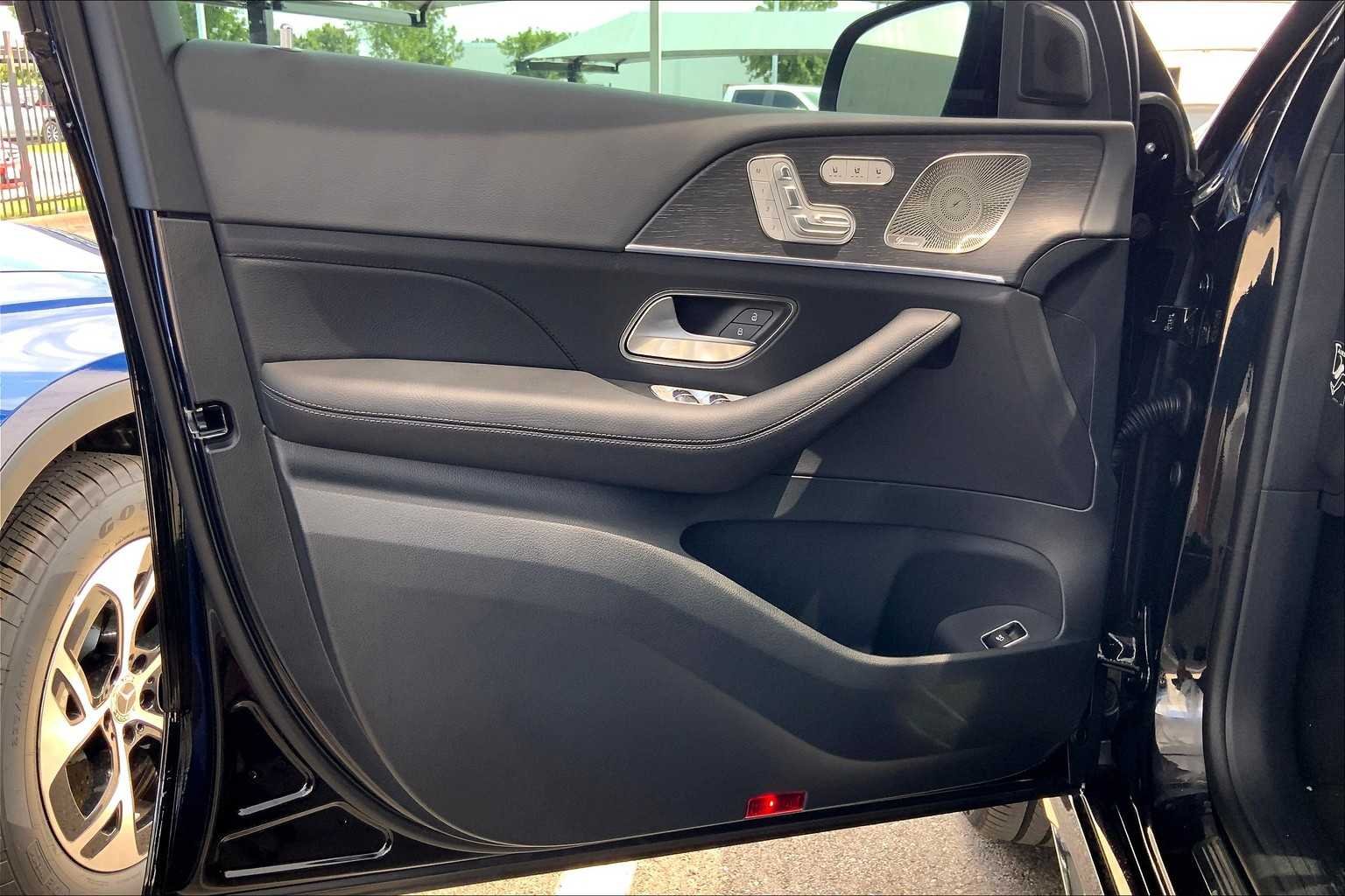 2025 Mercedes-Benz GLC Base - Photo 15