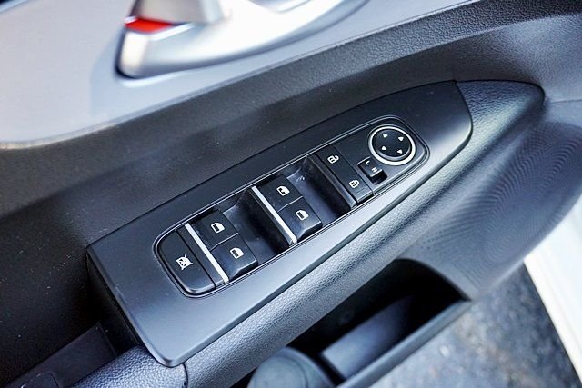 Used 2023 White Kia LX image 21