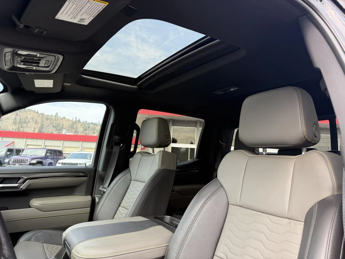 Used 2025 Black Chevrolet ZR2 image 18