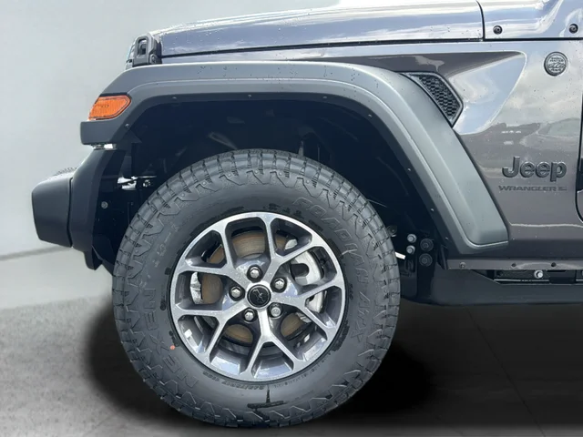 New 2026 Granite Crystal Metallic Clear-Coat Exterior Paint Jeep Sport S image 32