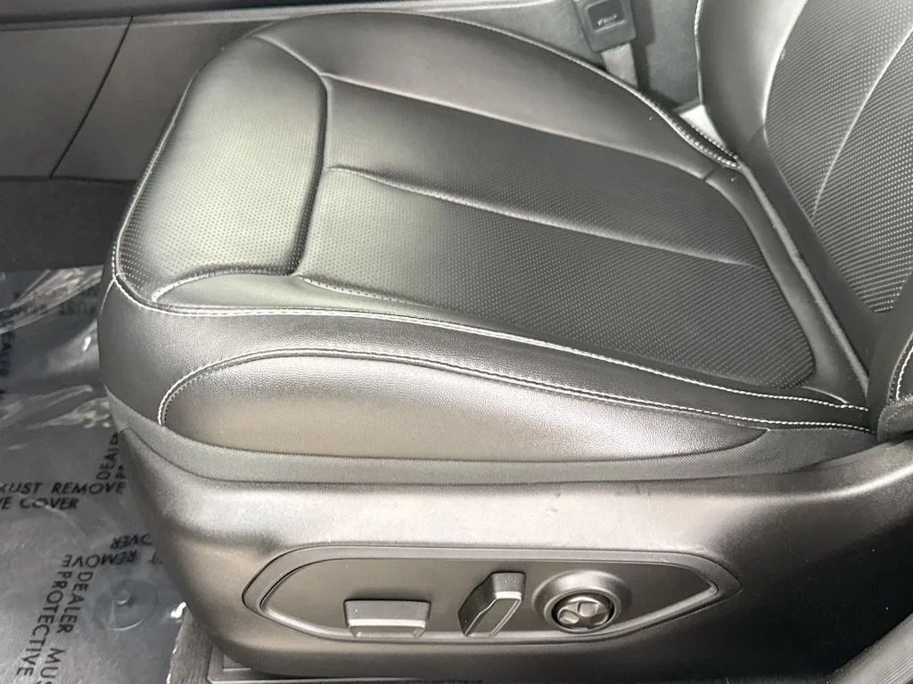 Used 2025 Black Jeep 4xe image 19