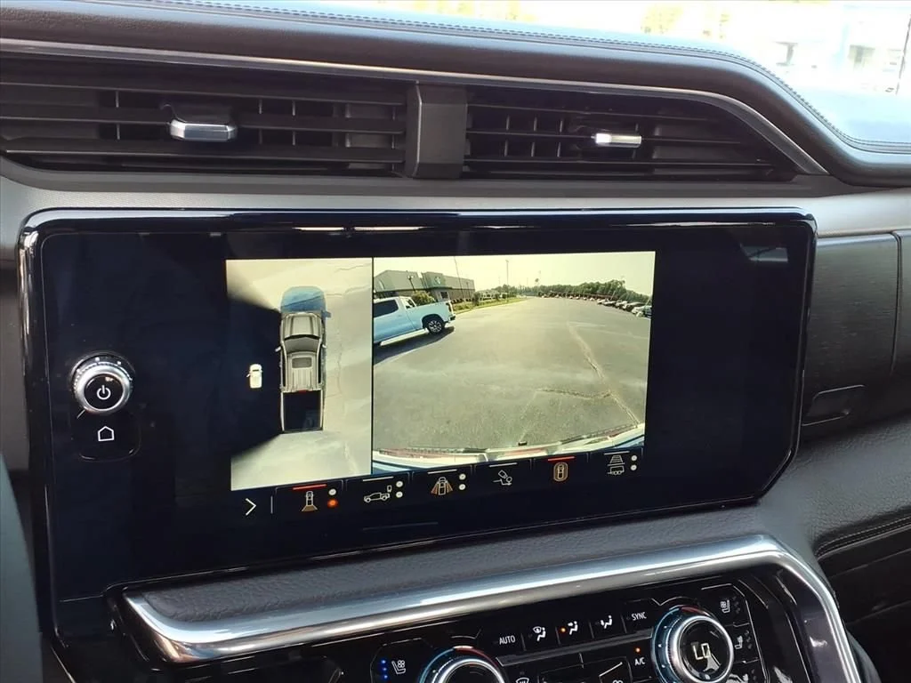 Used 2024 Onyx Black GMC Denali image 10