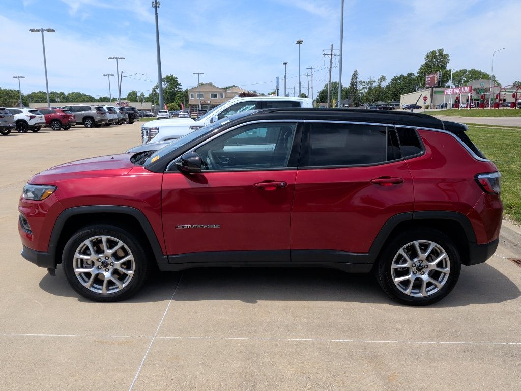 2025 Jeep Compass Limited 4X4's photo
