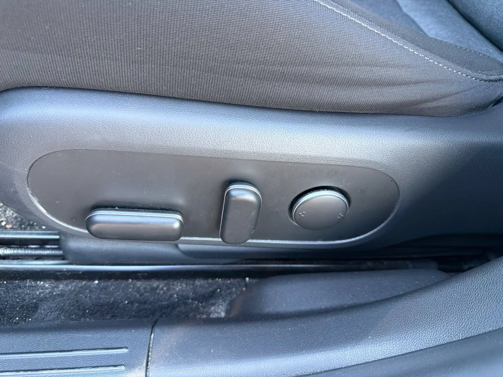 Used 2024 Cyber Gray Hyundai SEL image 22