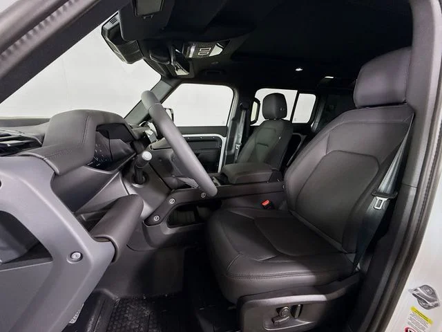 New 2026 Fuji White Land Rover X-Dynamic SE image 11