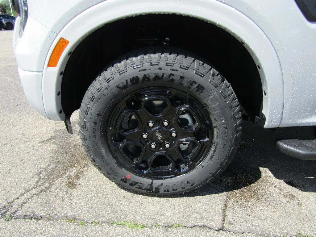 New 2026 Avalanche Ford XLT image 12