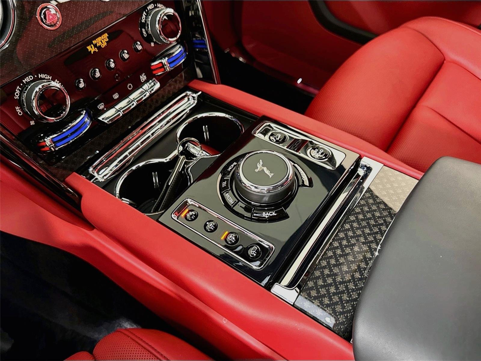 Used 2025 Tempest Gray Rolls-Royce Black Badge | Bespoke Audio | Starlight Roof image 21