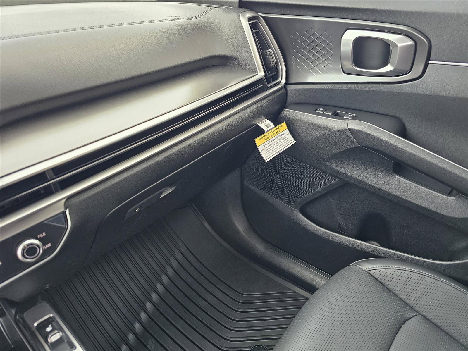 New 2026 Ivory Silver Kia S image 27