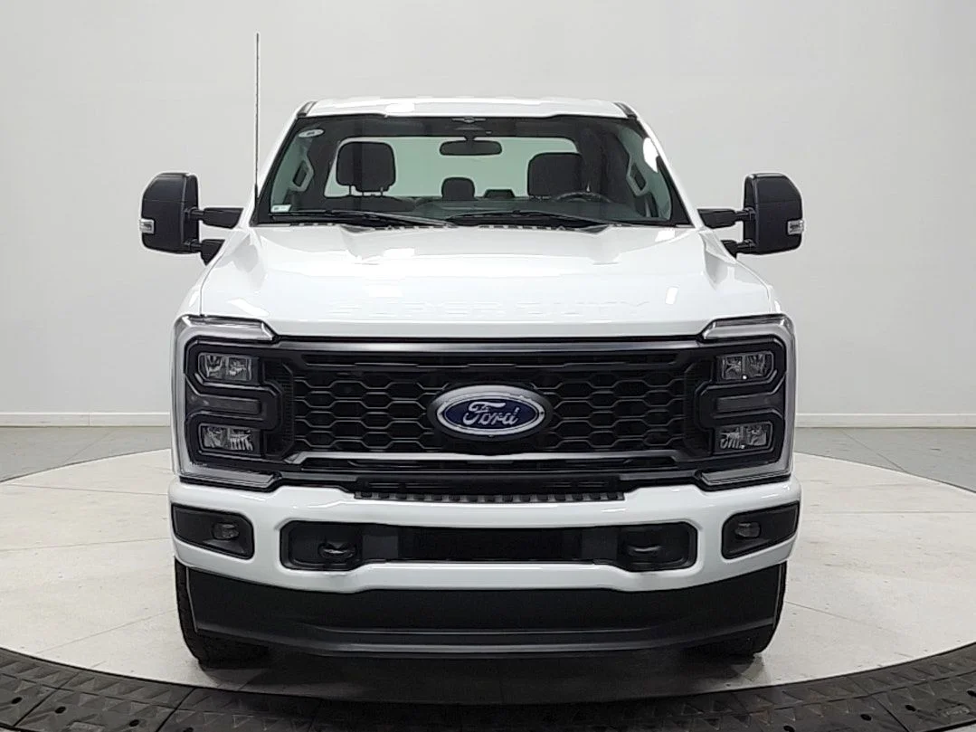 Used 2023 White Ford XL image 2