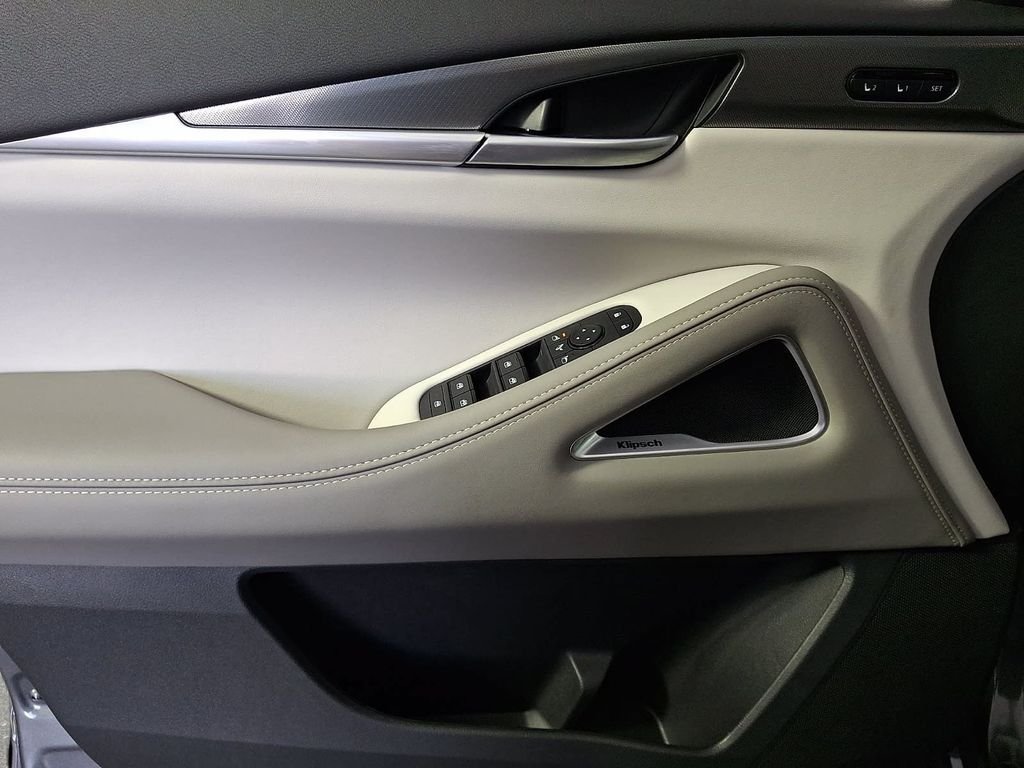 New 2027 GRAPHITE SHADOW INFINITI Luxe AWD image 13