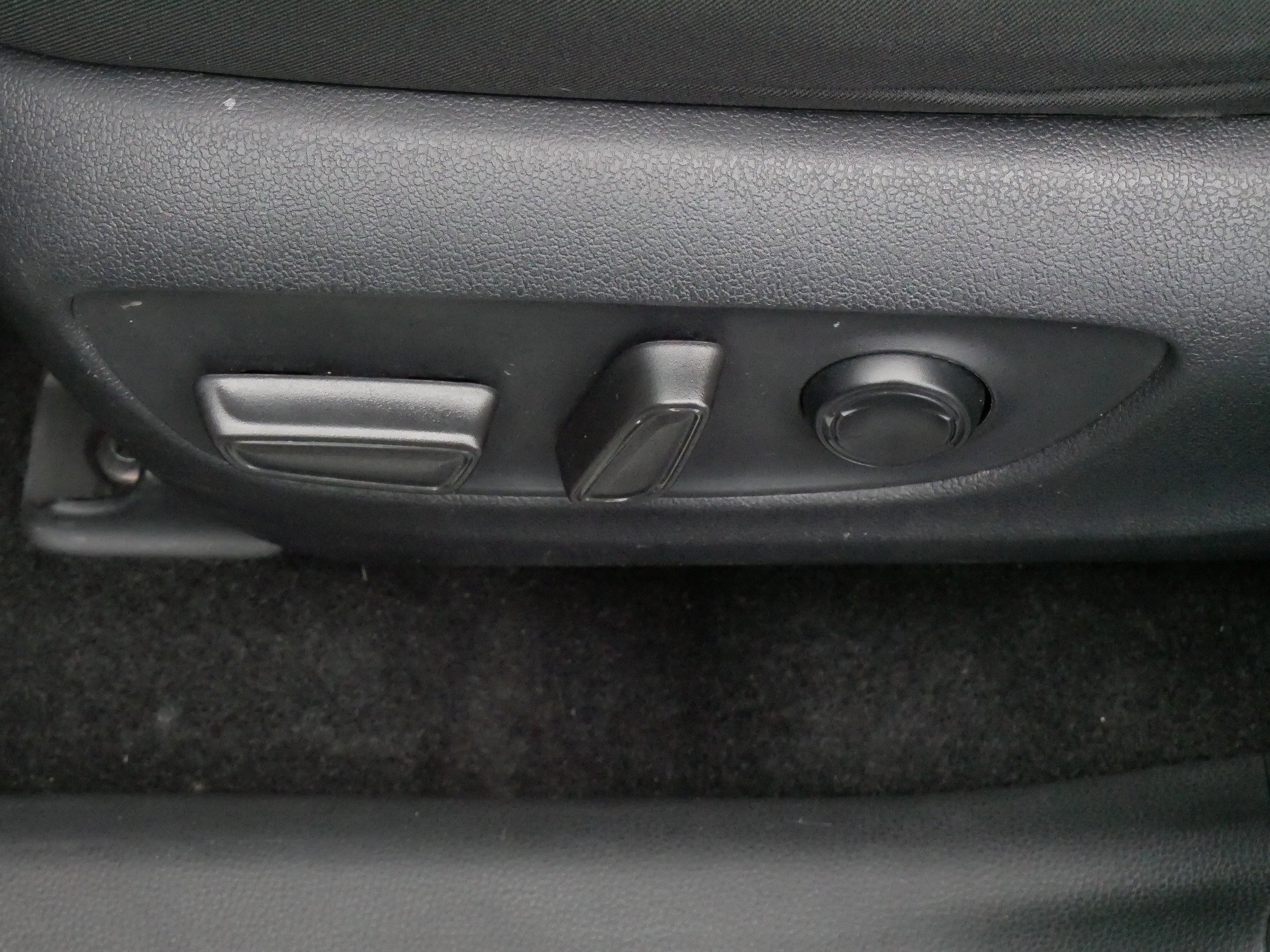 Used 2024 Ice Cap Toyota XLE image 20