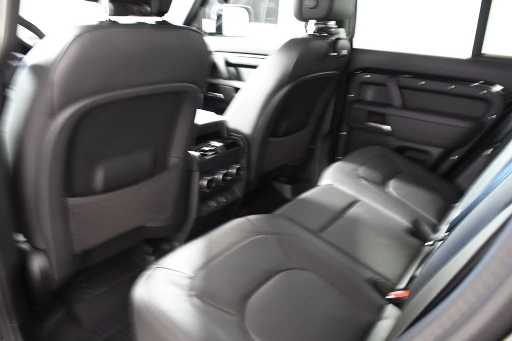 New 2026 Santorini Blk Land Rover S image 27