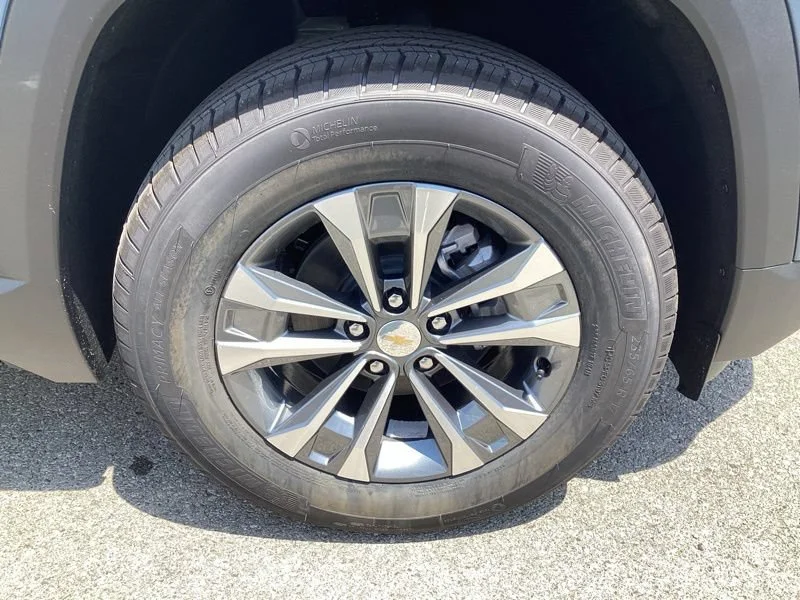 New 2027 Lakeshore Blue Metallic Chevrolet LT image 9