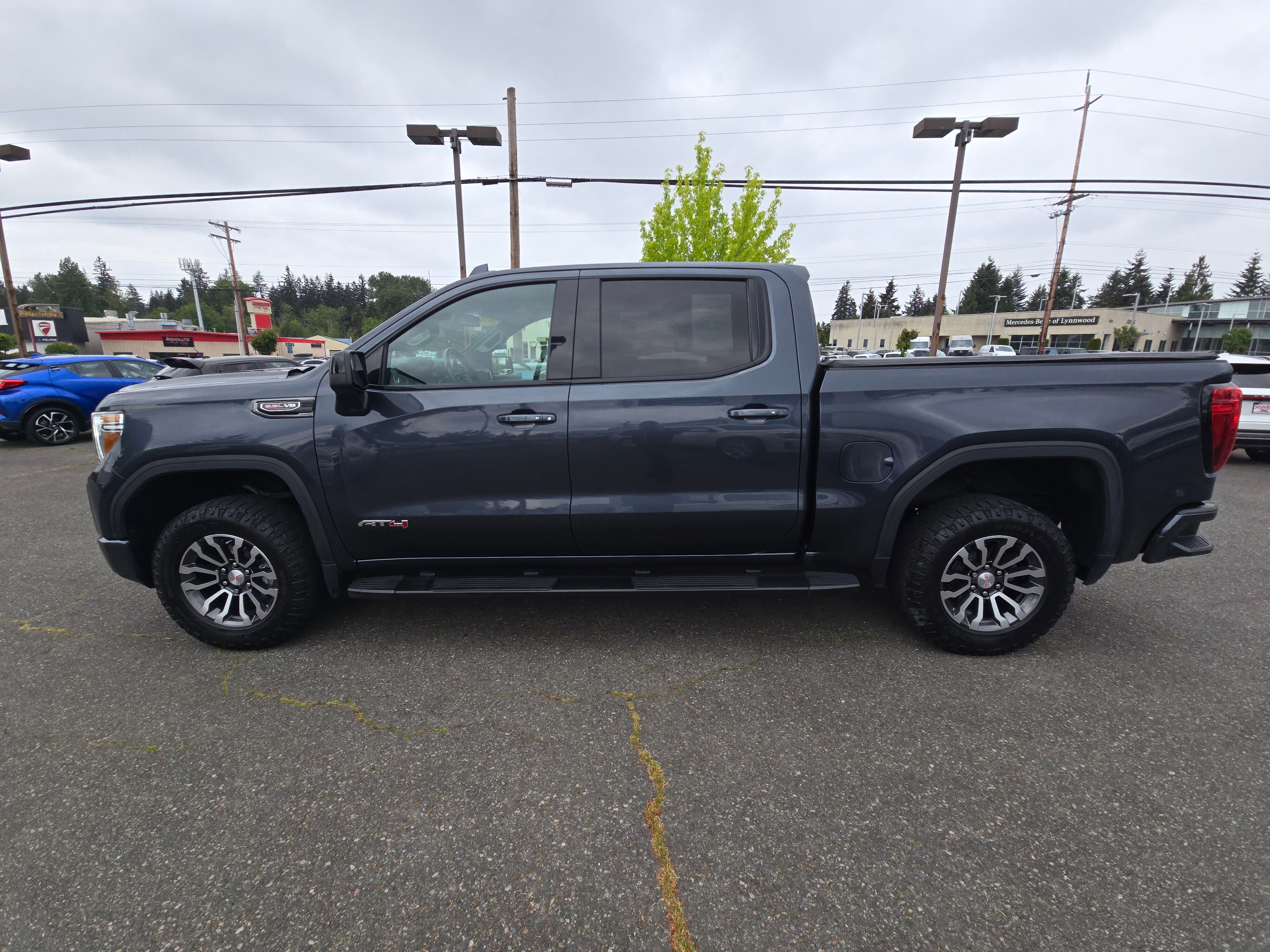 Used 2021 Dark Sky Metallic GMC AT4 image 6