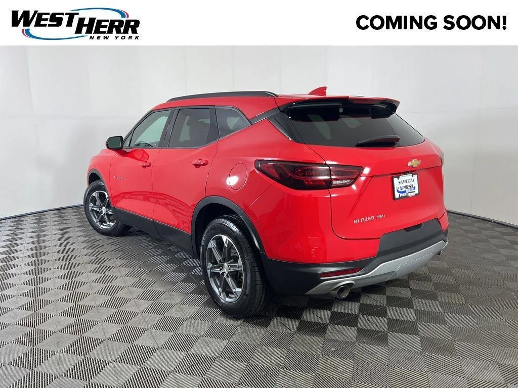 Used 2023 Red Chevrolet LT image 26