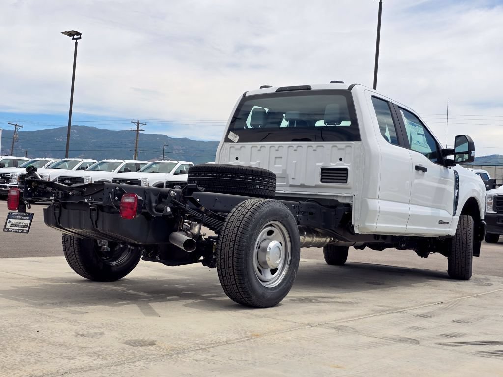 New 2026 Oxford White Ford XL image 22