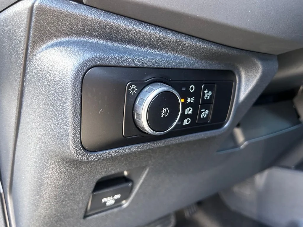 New 2026 Shadow Black Ford Outer Banks® image 18