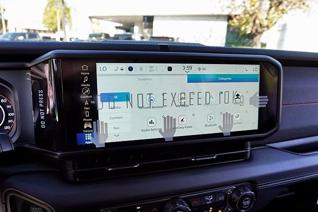 New 2026 Granite Crystal Metallic Clear-Coat Exterior Paint Jeep Rubicon image 29