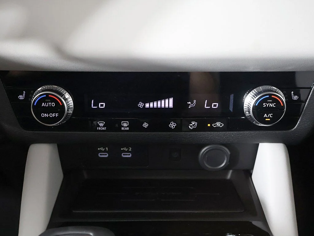 2025 Mitsubishi Outlander SE - Photo 50