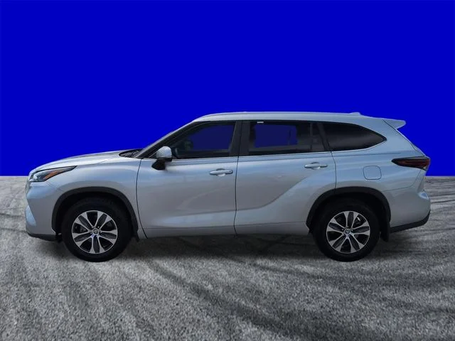 Certified Used 2024 2024 TOYOTA HIGHLANDER XLE Toyota XLE image 7
