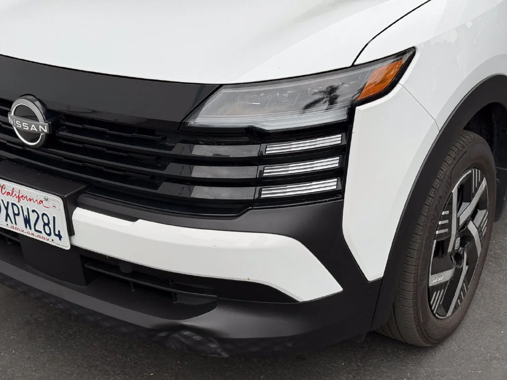 Used 2026 White Nissan SV image 3