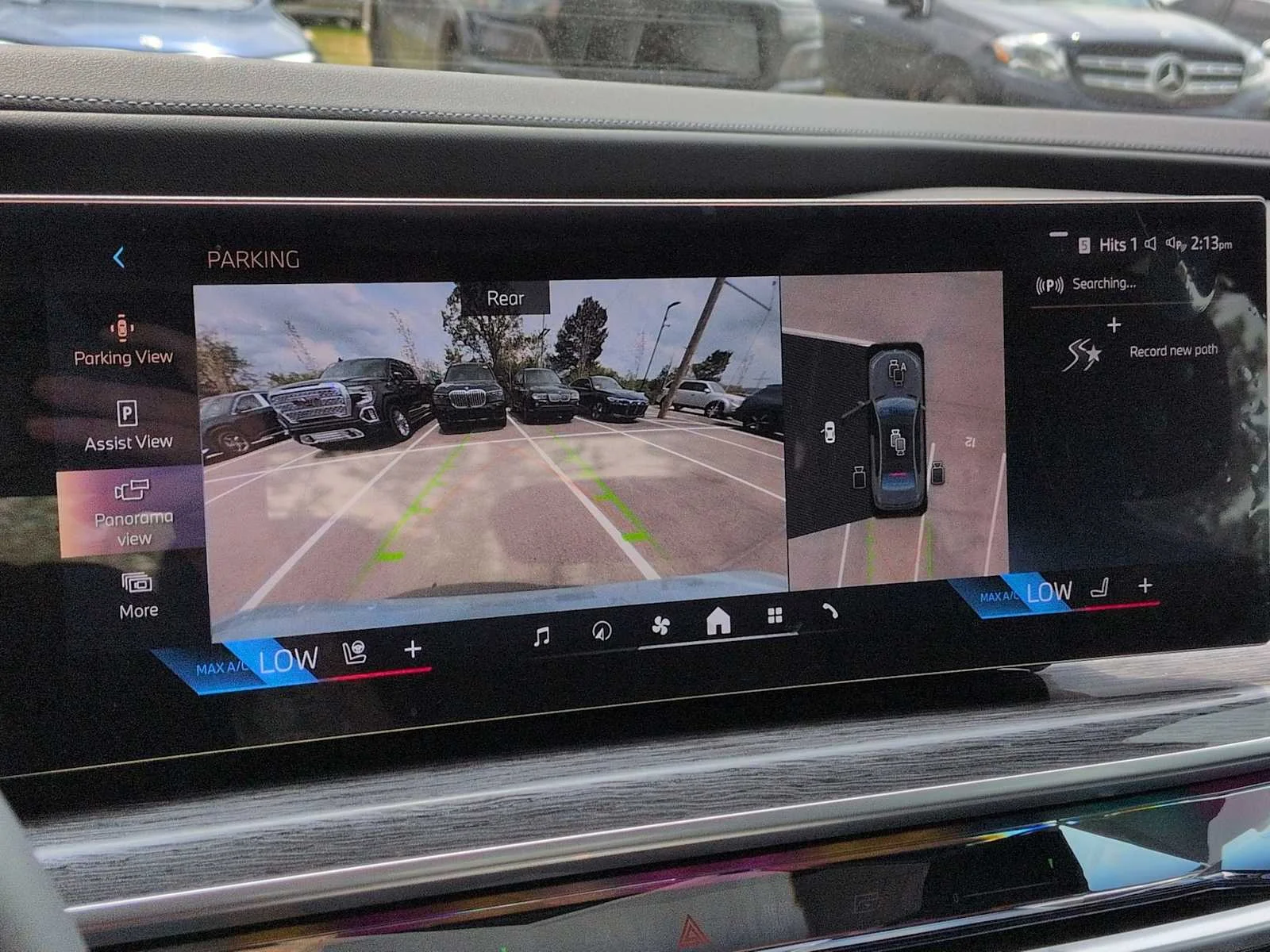 New 2025 Brooklyn Grey Metallic BMW 740i xDrive image 32