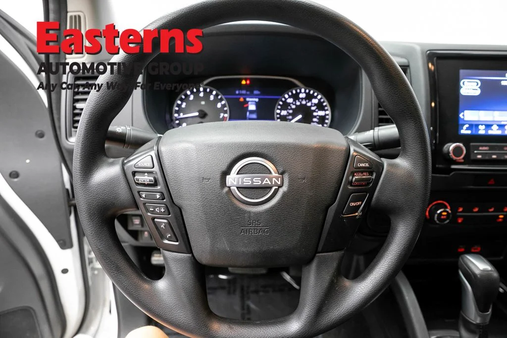 Used 2022 White Nissan S image 10