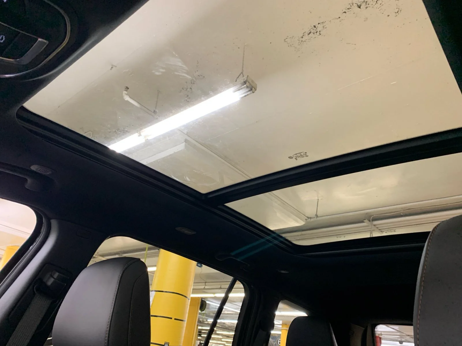 New 2026 Diamond Black Crystal Pearl Jeep Overland image 24