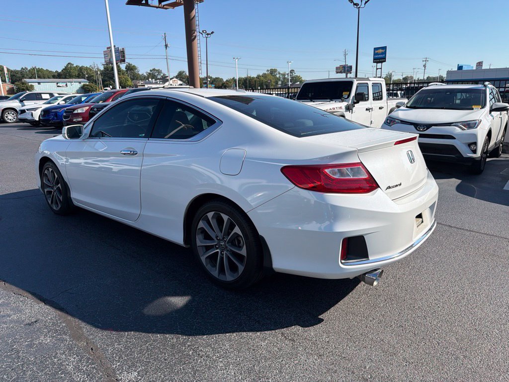 Used 2015  Honda EX-L image 2