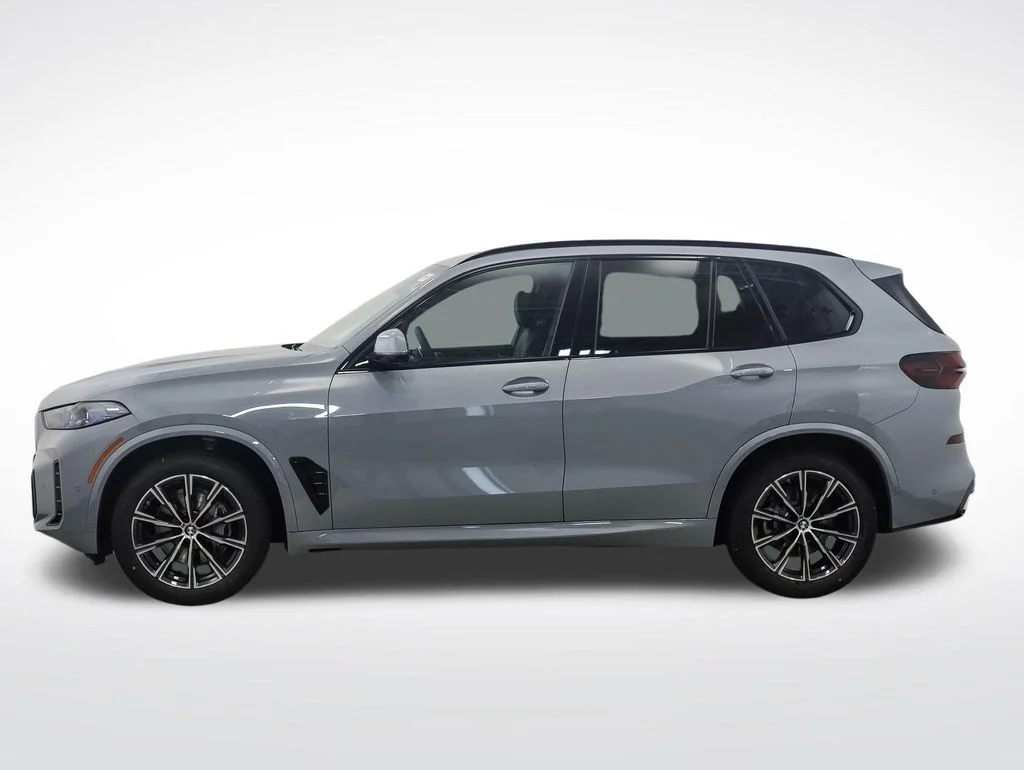 Used 2026 BMW X5 40i with VIN 5UX23EU0XT9213351 for sale in Minneapolis, Minnesota