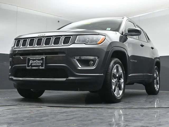 Used 2020 Granite Crystal Clearcoat Metallic Jeep Limited image 39