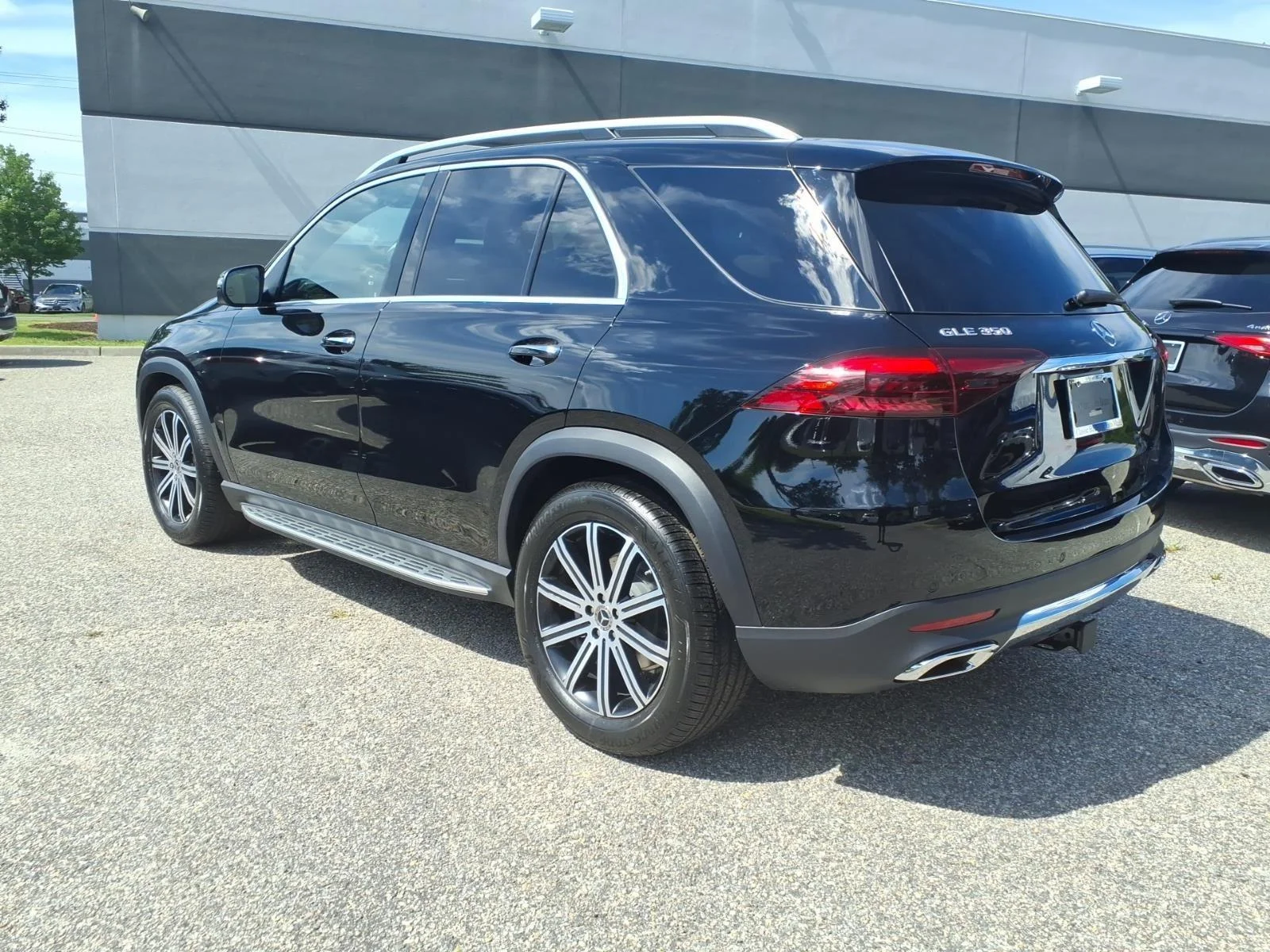 New 2026 BLACK Mercedes-Benz GLE 350 image 8