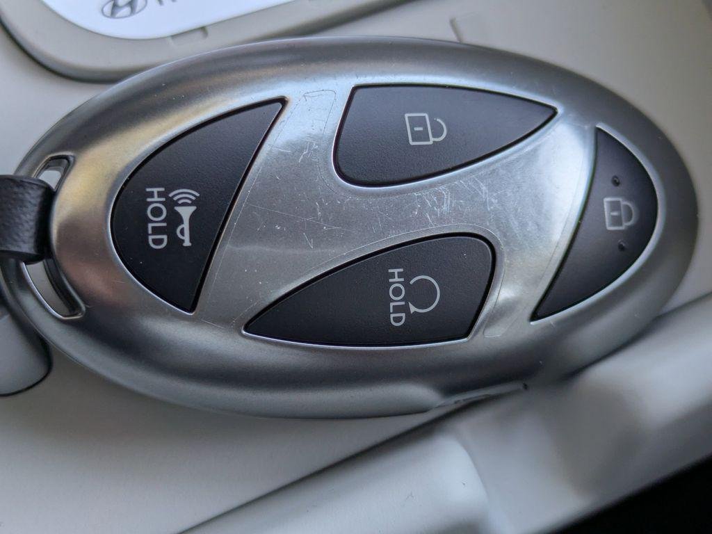 New 2026 White Hyundai SE image 30