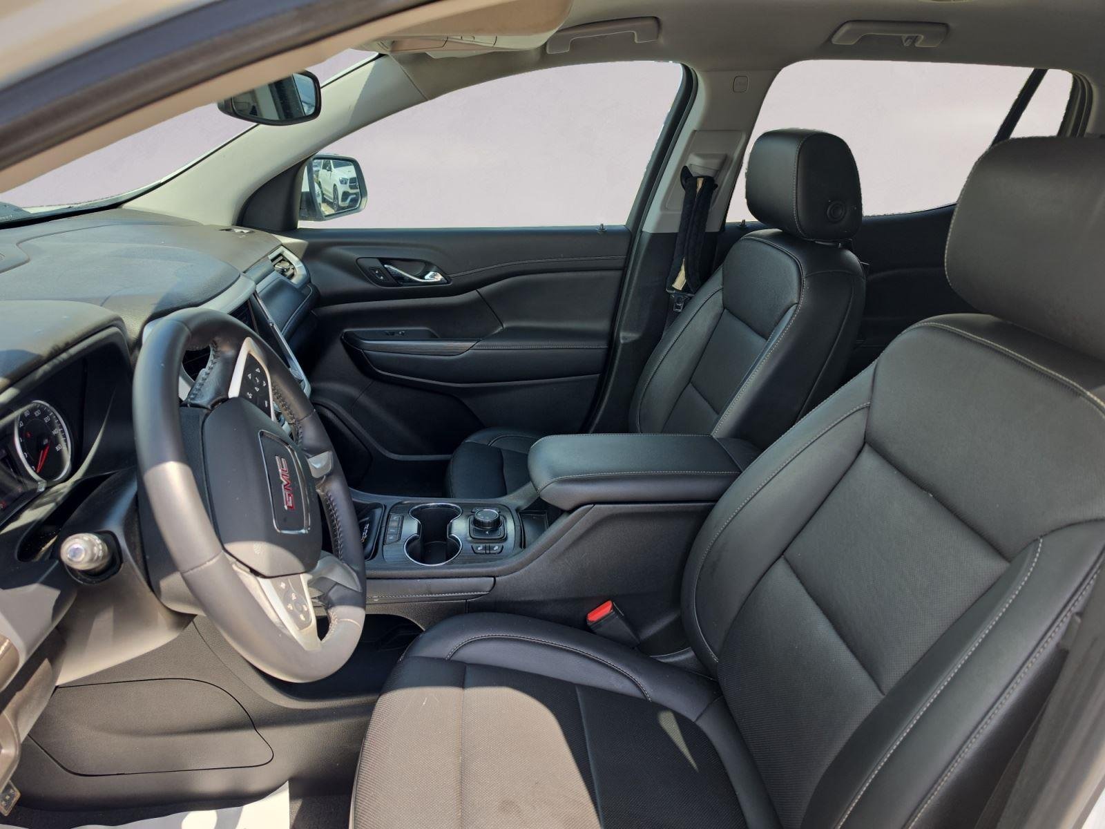 2022 GMC Acadia SLT - Photo 9