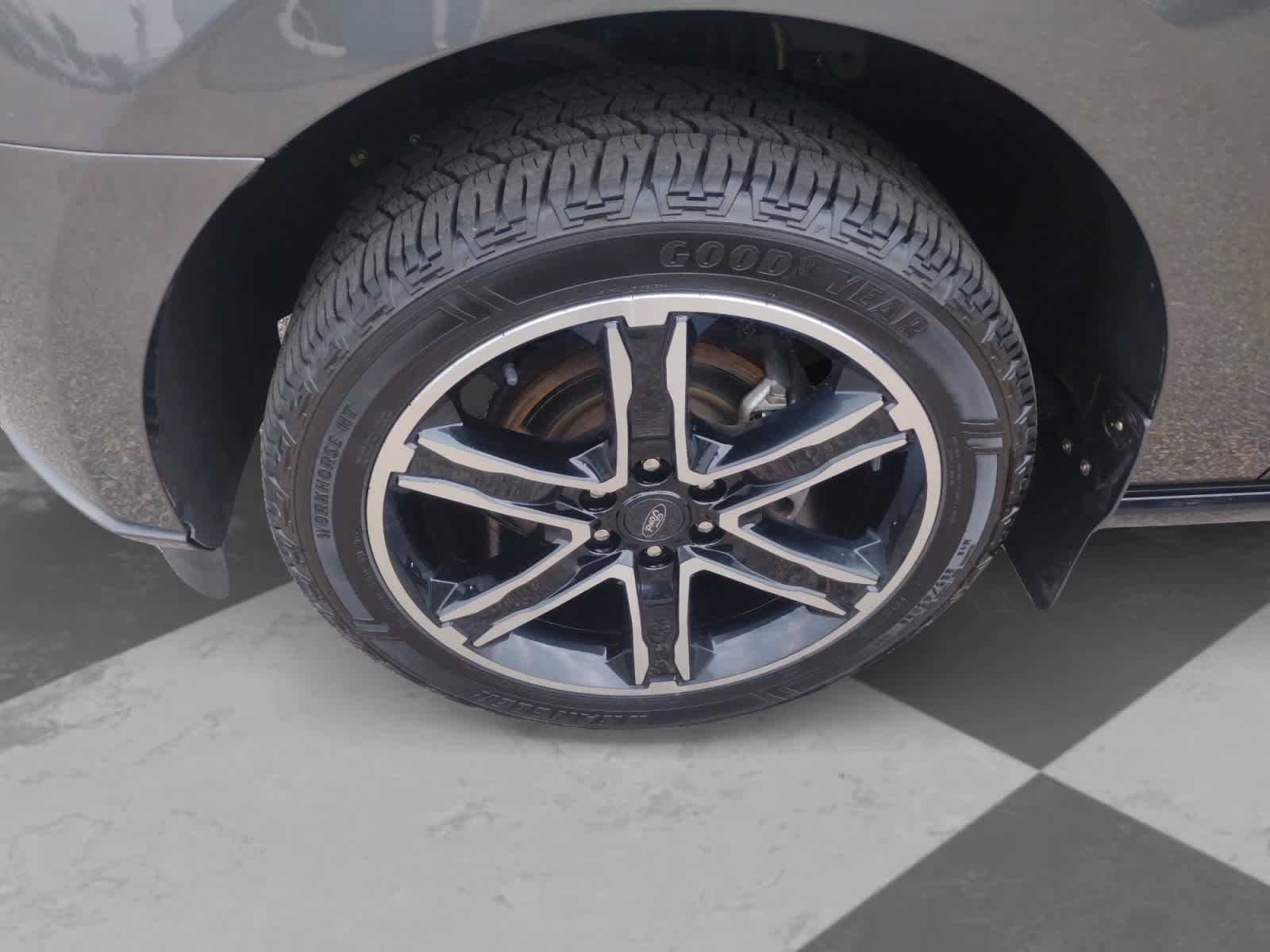 Used 2021 Magnetic Metallic Ford Limited image 9