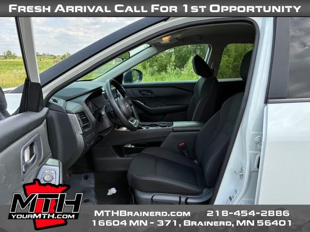 Used 2024 White Nissan S image 9