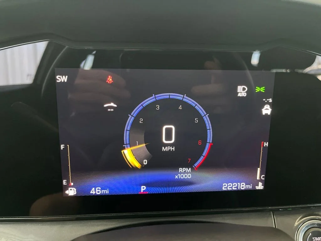 Used 2025 Green Chevrolet ACTIV image 8