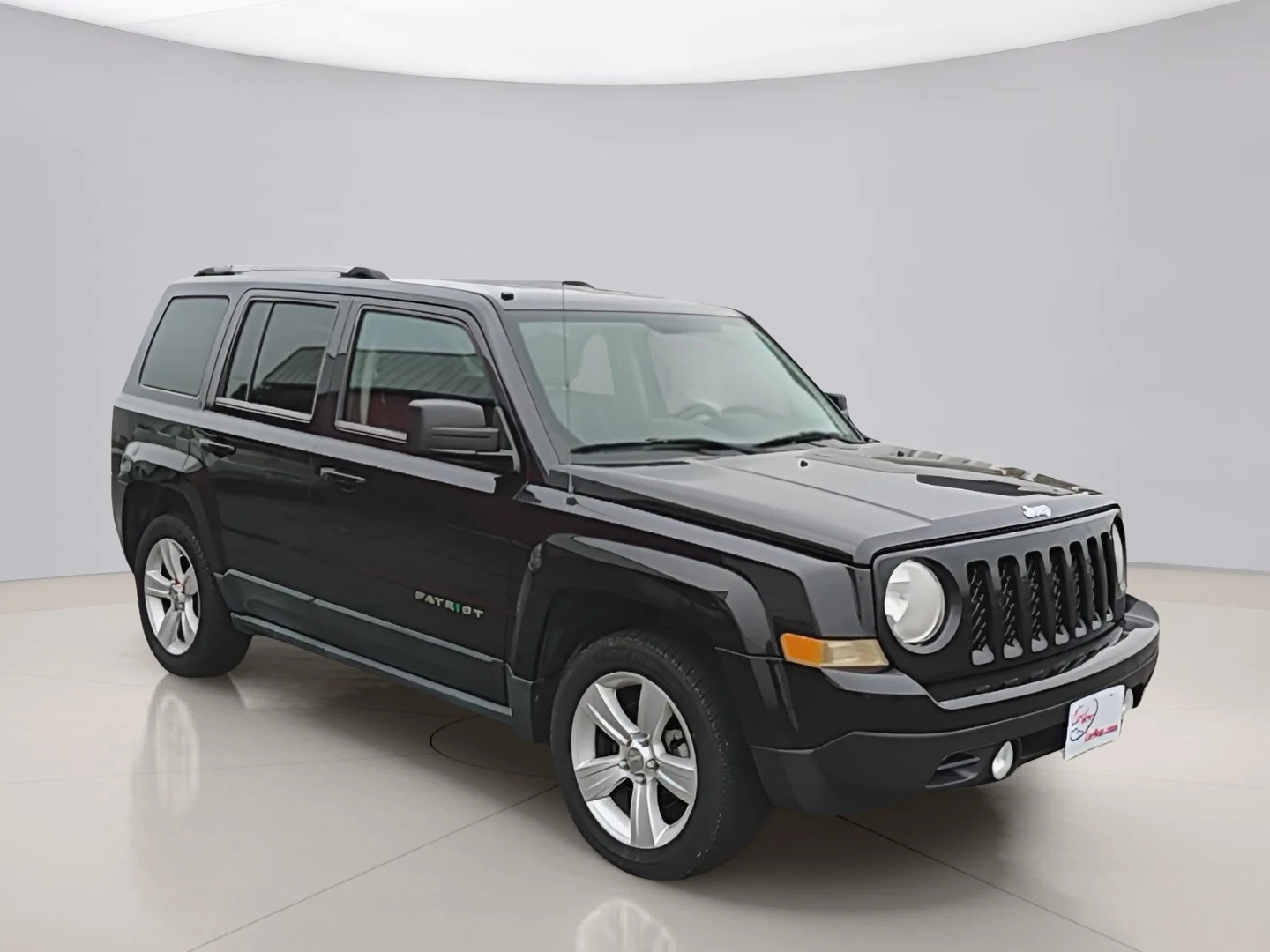 Used 2011 Black Jeep LATITUDE X image 7
