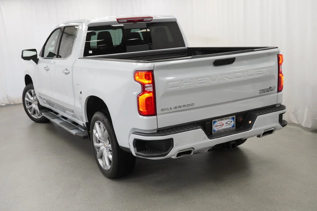New 2026 Polar White Tricoat Chevrolet High Country image 37