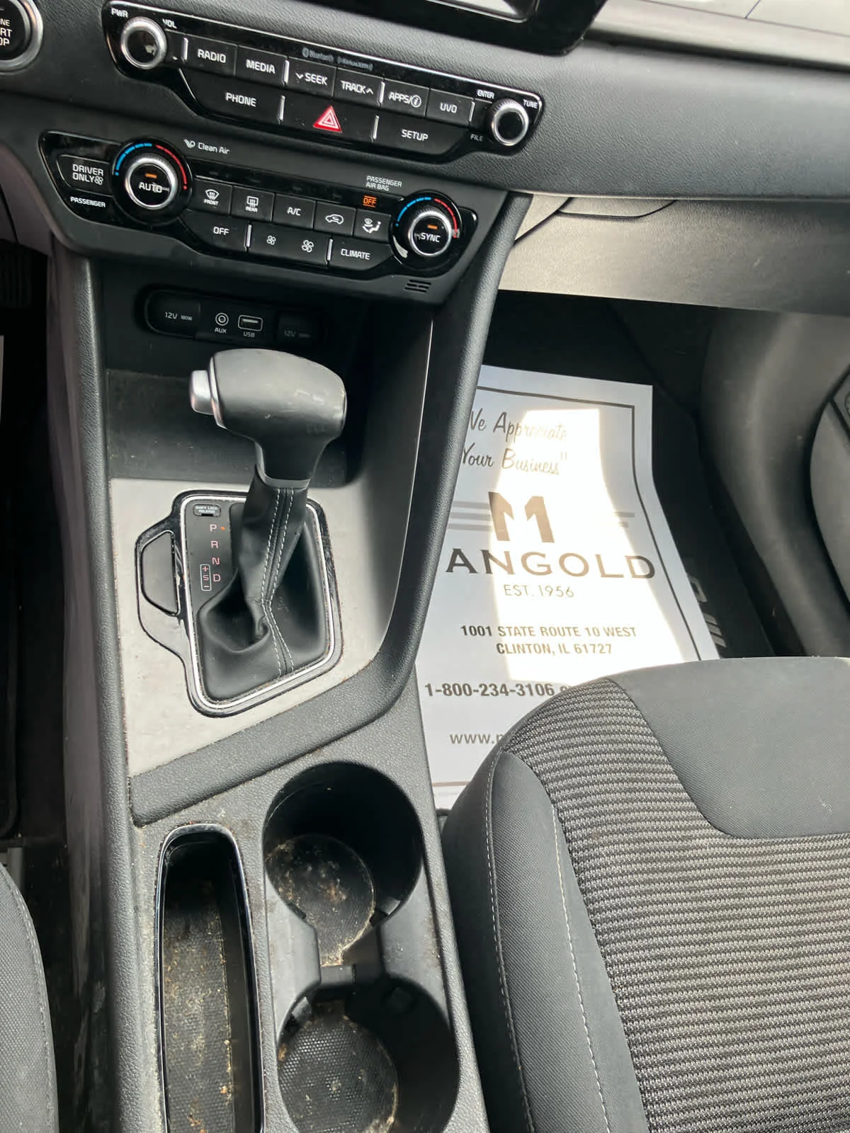 Used 2018 Silky Silver Kia LX image 10