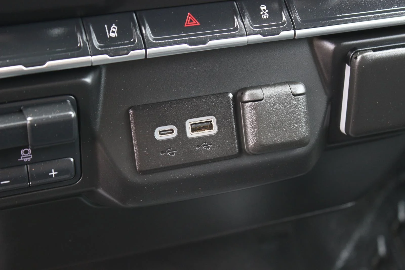 Used 2025 Summit White GMC Pro image 26