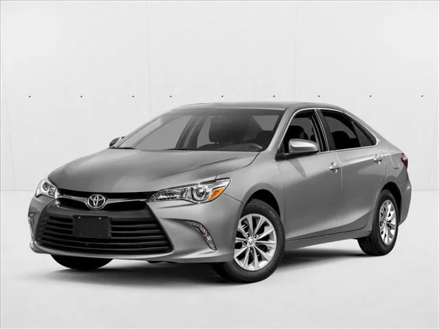 Used 2017  Toyota LE image 1