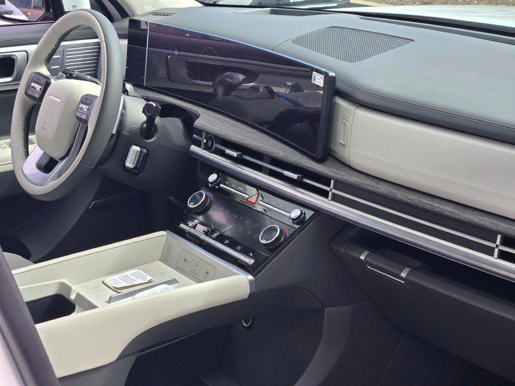 New 2027 White Hyundai Calligraphy image 7